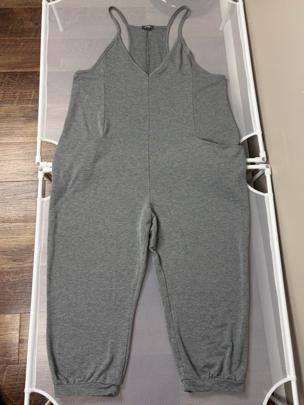 Wild Fable Grey Sleeveless Slouchy Knit Haren Jumpsuit Baggy Pocket Romper L EUC - Picture 7 of 16